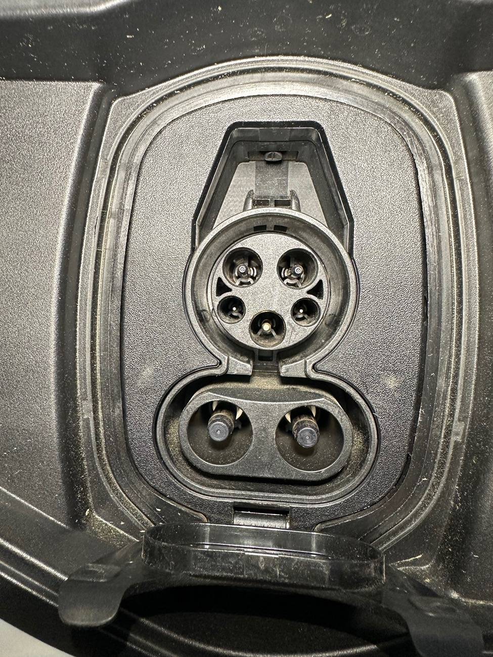 Ford F-150 Lightning 23 ER not charging {Fix post 66} IMG_4016