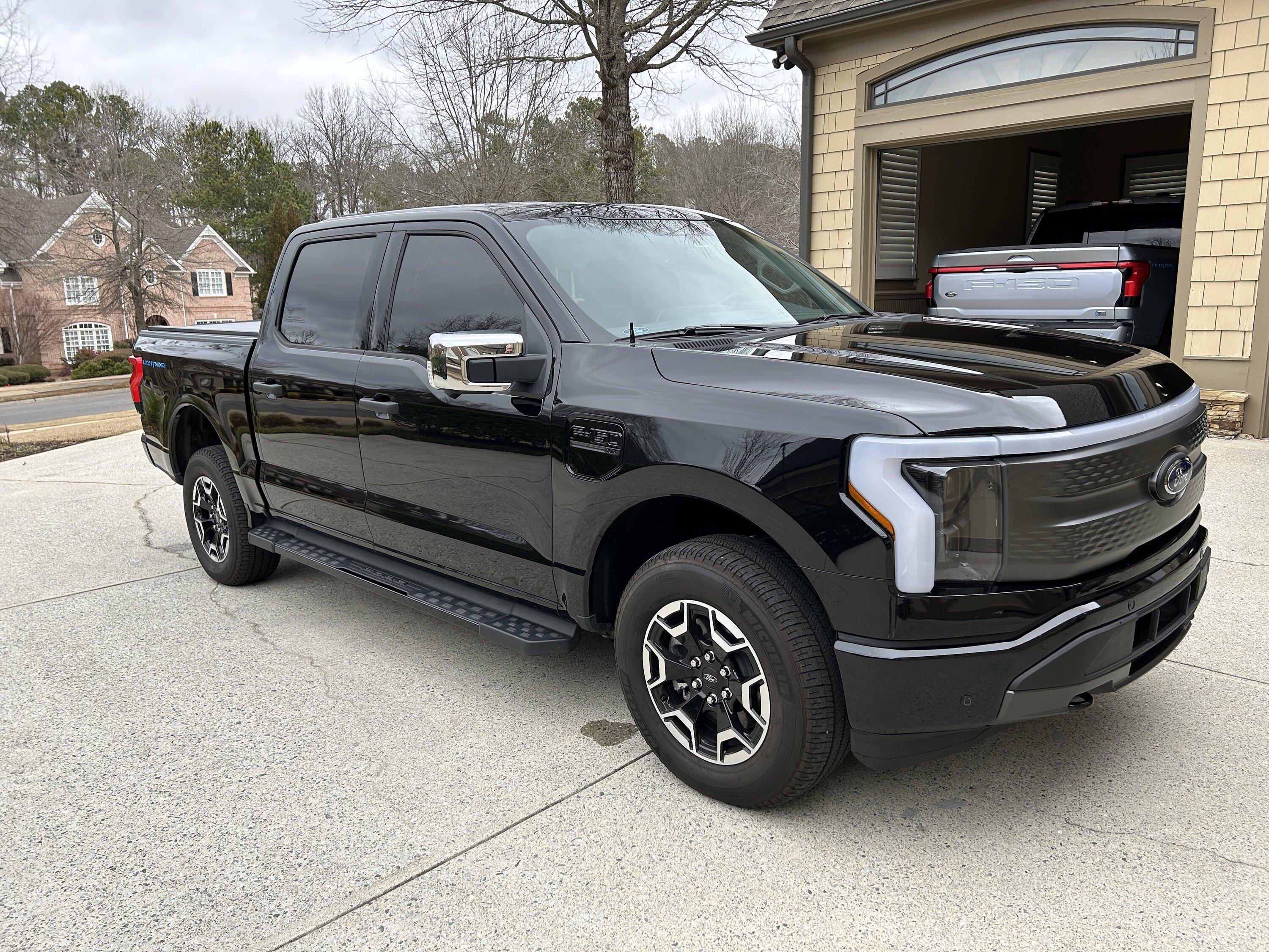 Ford F-150 Lightning FS: 2022 Lightning XLT w/leather, heated seats, Homelink, etc. - $47,500 IMG_5396.JPG