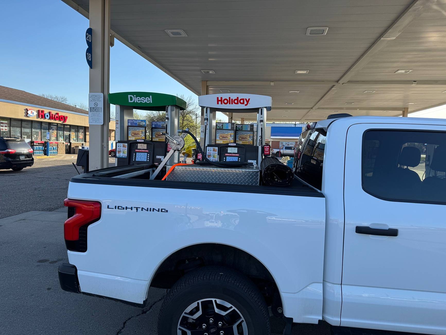 Ford F-150 Lightning Pics of Lightning Trucks Doing Truck Things. Post Yours! 📸 IMG_5502