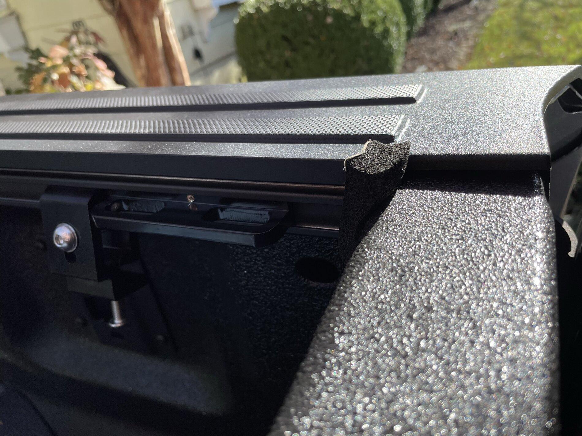 Ford F-150 Lightning Leer HF650M Tonneau Cover Review with Photos! - Install & First Impressions IMG_6458.JPEG