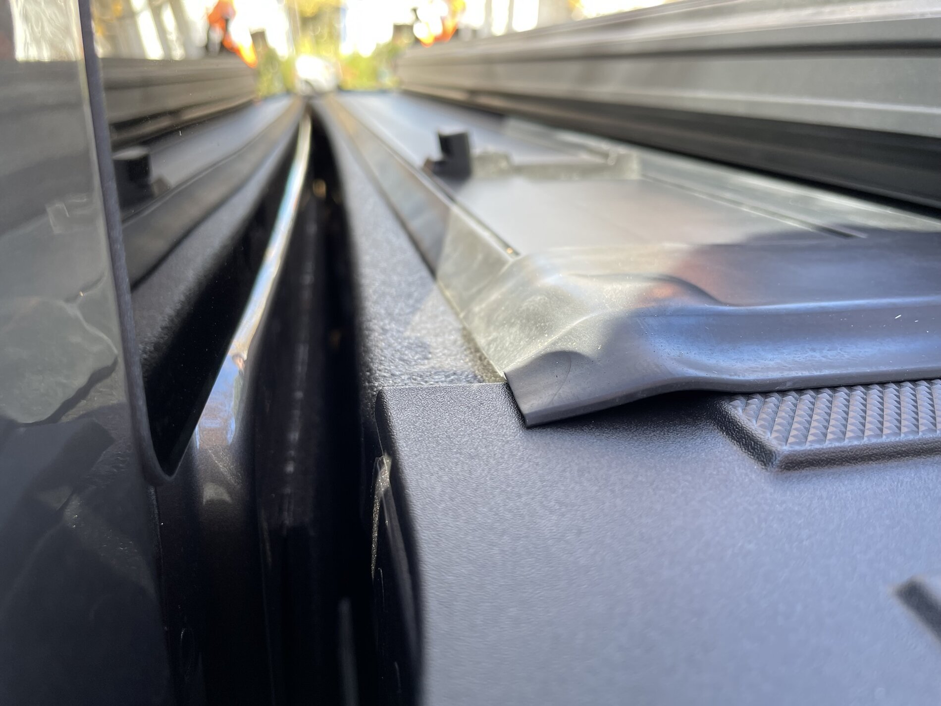 Ford F-150 Lightning Leer HF650M Tonneau Cover Review with Photos! - Install & First Impressions IMG_6465.JPEG