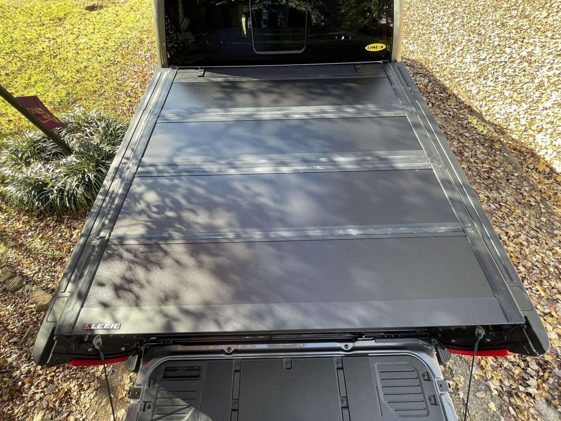 Ford F-150 Lightning Leer HF650M Tonneau Cover Review with Photos! - Install & First Impressions IMG_6466.JPEG