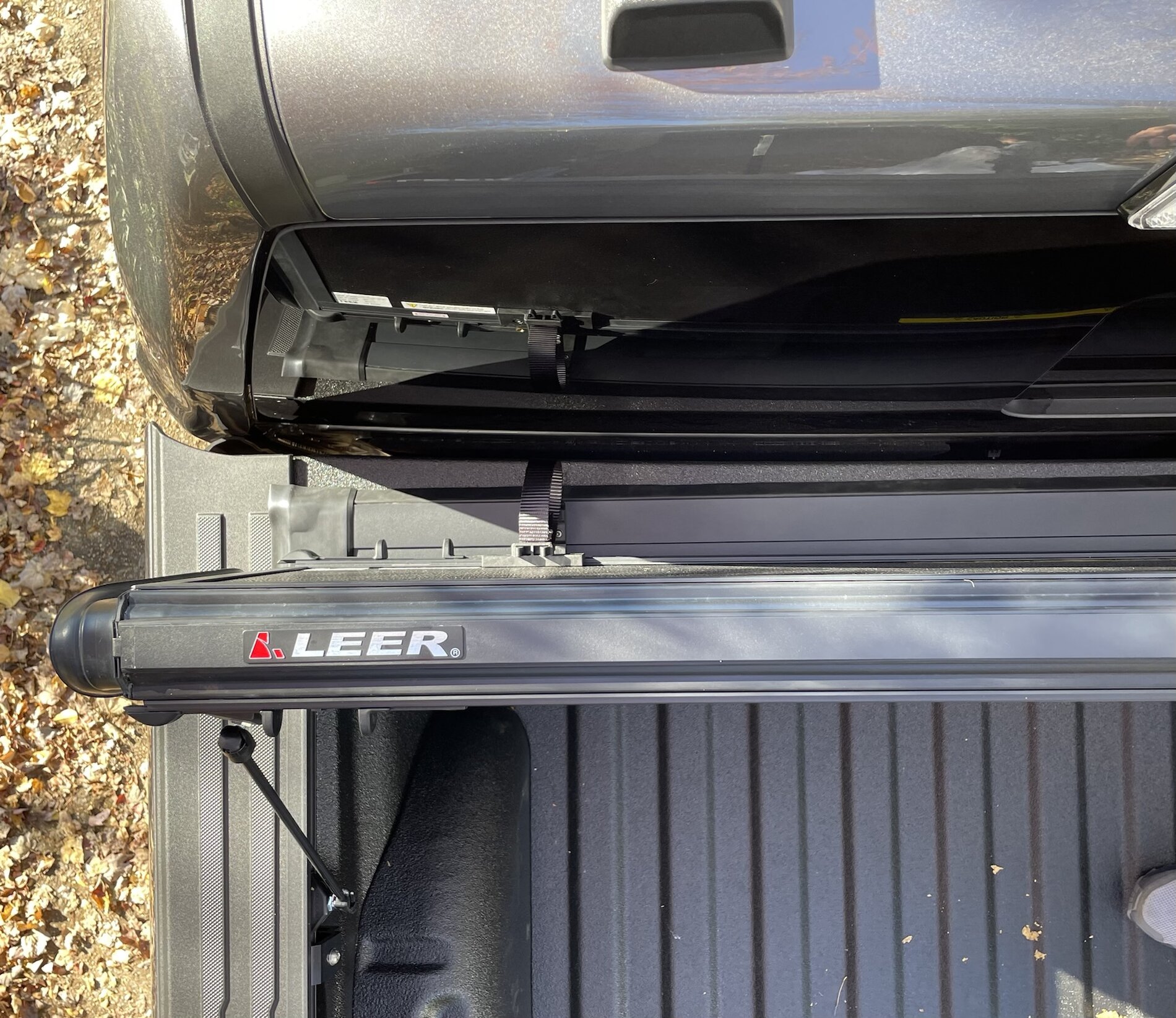 Ford F-150 Lightning Leer HF650M Tonneau Cover Review with Photos! - Install & First Impressions IMG_6472.JPEG
