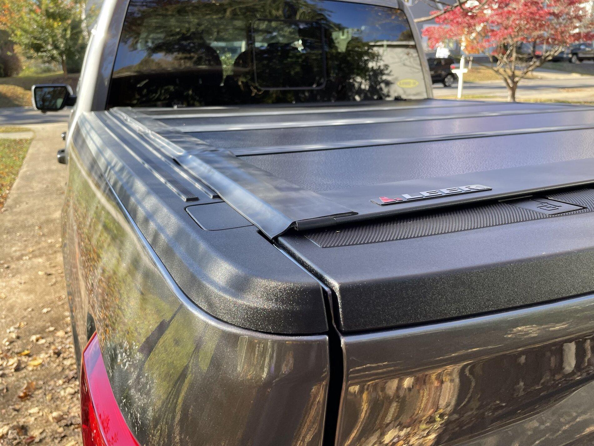 Ford F-150 Lightning Leer HF650M Tonneau Cover Review with Photos! - Install & First Impressions IMG_6475.JPEG