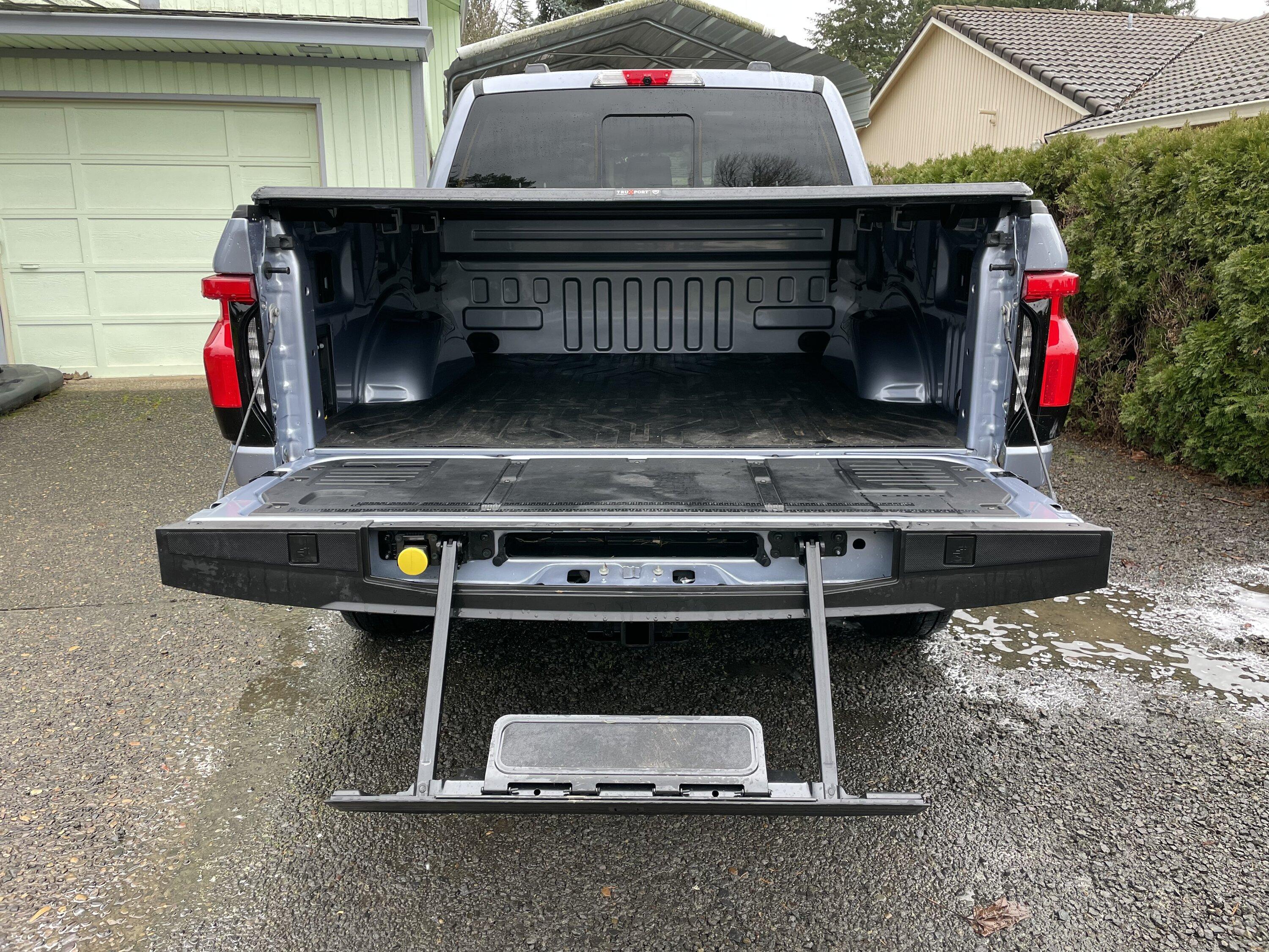 Ford F-150 Lightning FS:  2022 Iced Blue Silver Lariat ER+Max tow and Group 511A - $79,900 IMG_7263