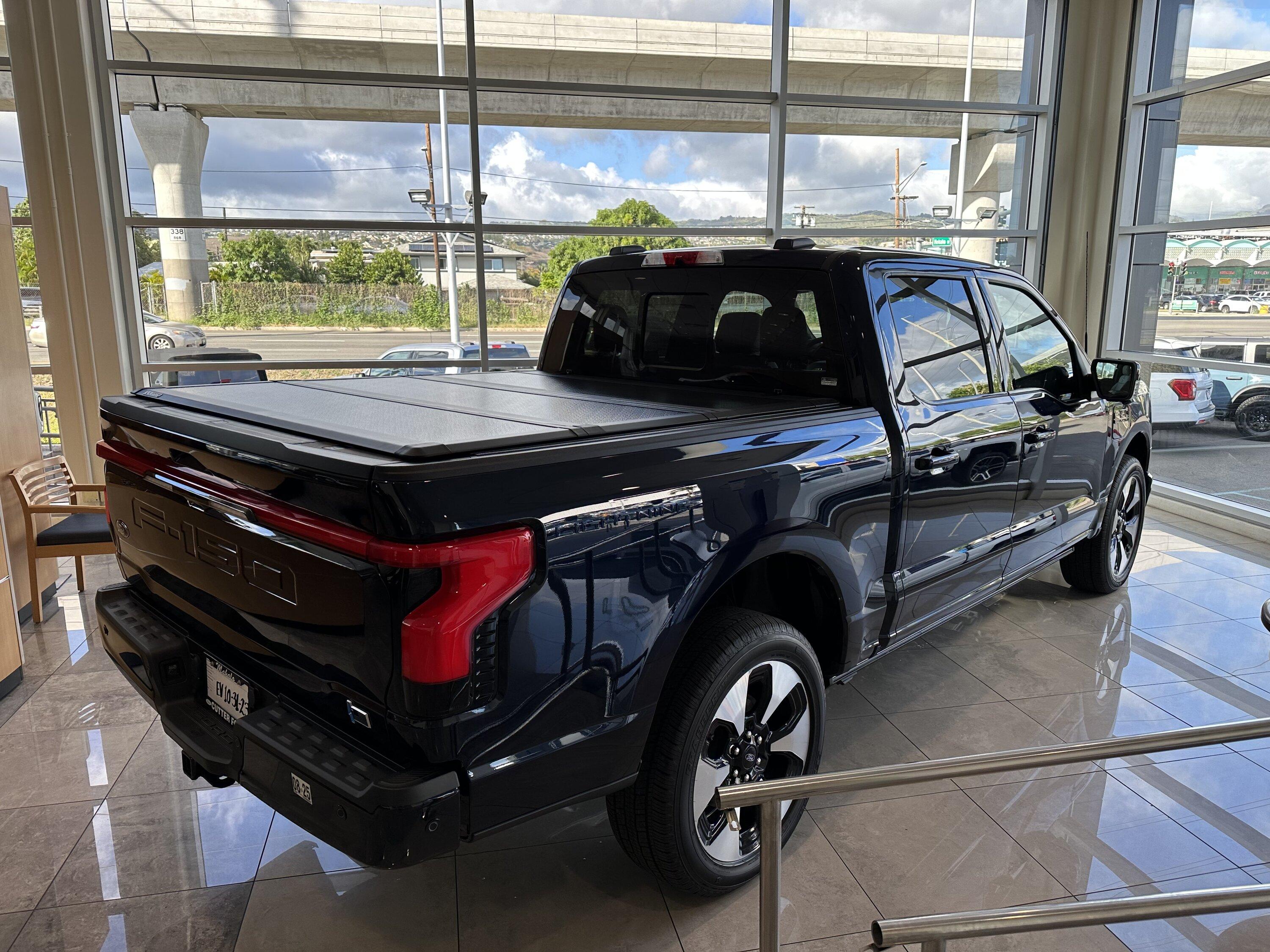 Ford F-150 Lightning 2023 Antimatter Blue Metallic Lightning (Ka uila) in Hawaii IMG_8153