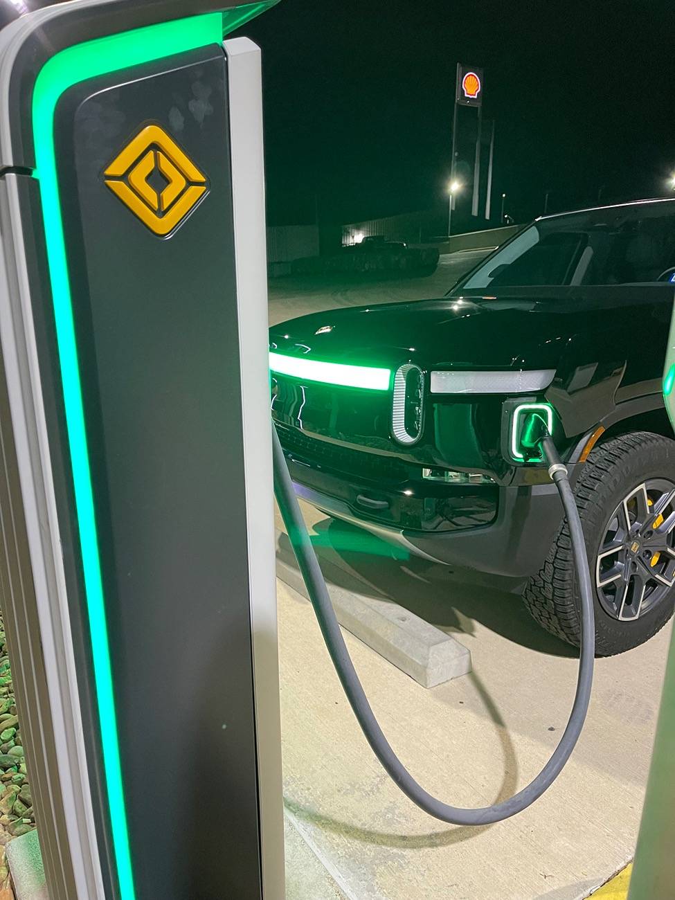 Ford F-150 Lightning Rivian Adventure Network (RAN) Now Open to Non-Rivian EVs IMG_8582