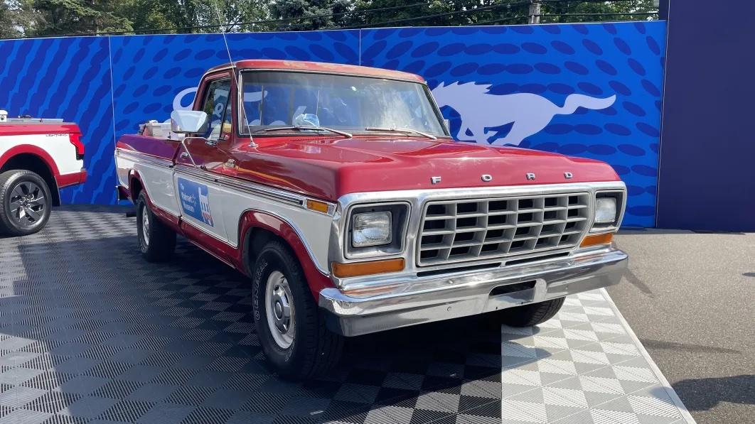 Ford F-150 Lightning F-150 Lightning Takes on Look of 1979 F-150 (by Ford and Jay Leno) IMG_94232