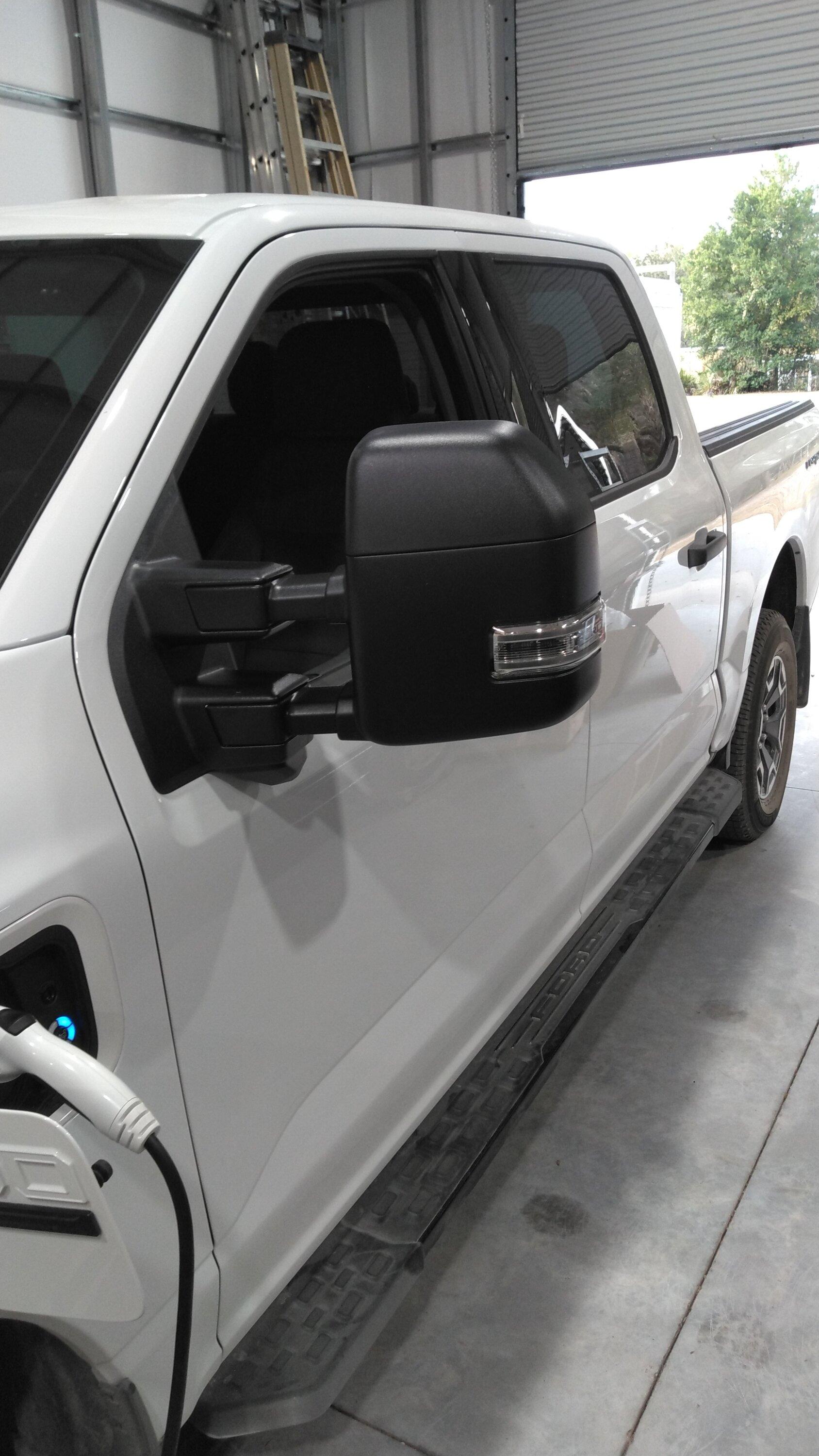 Ford F-150 Lightning Side mirrors for towing - standard or optional w/ tow package(s)? KIMG0453.JPG