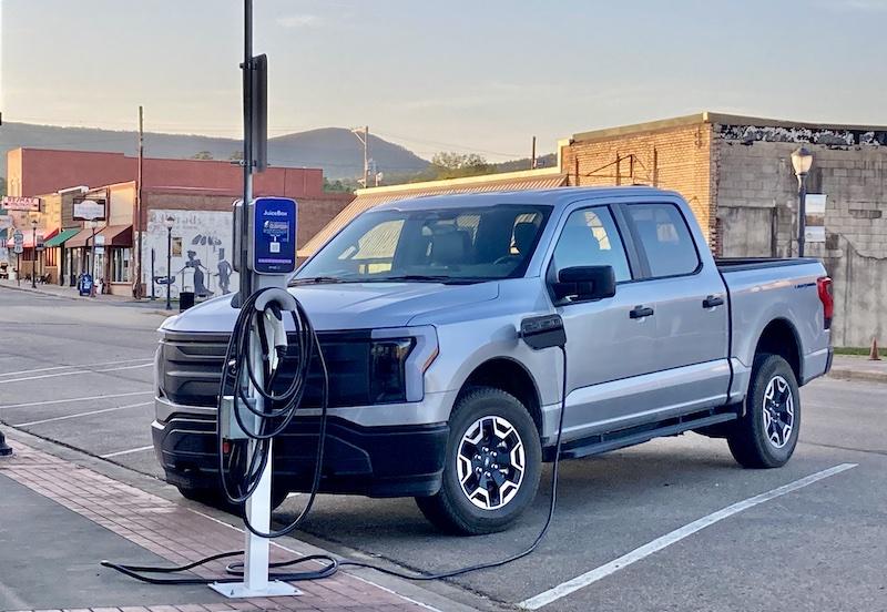 Ford F-150 Lightning From Arkansas to California - 1575 miles Lightnin