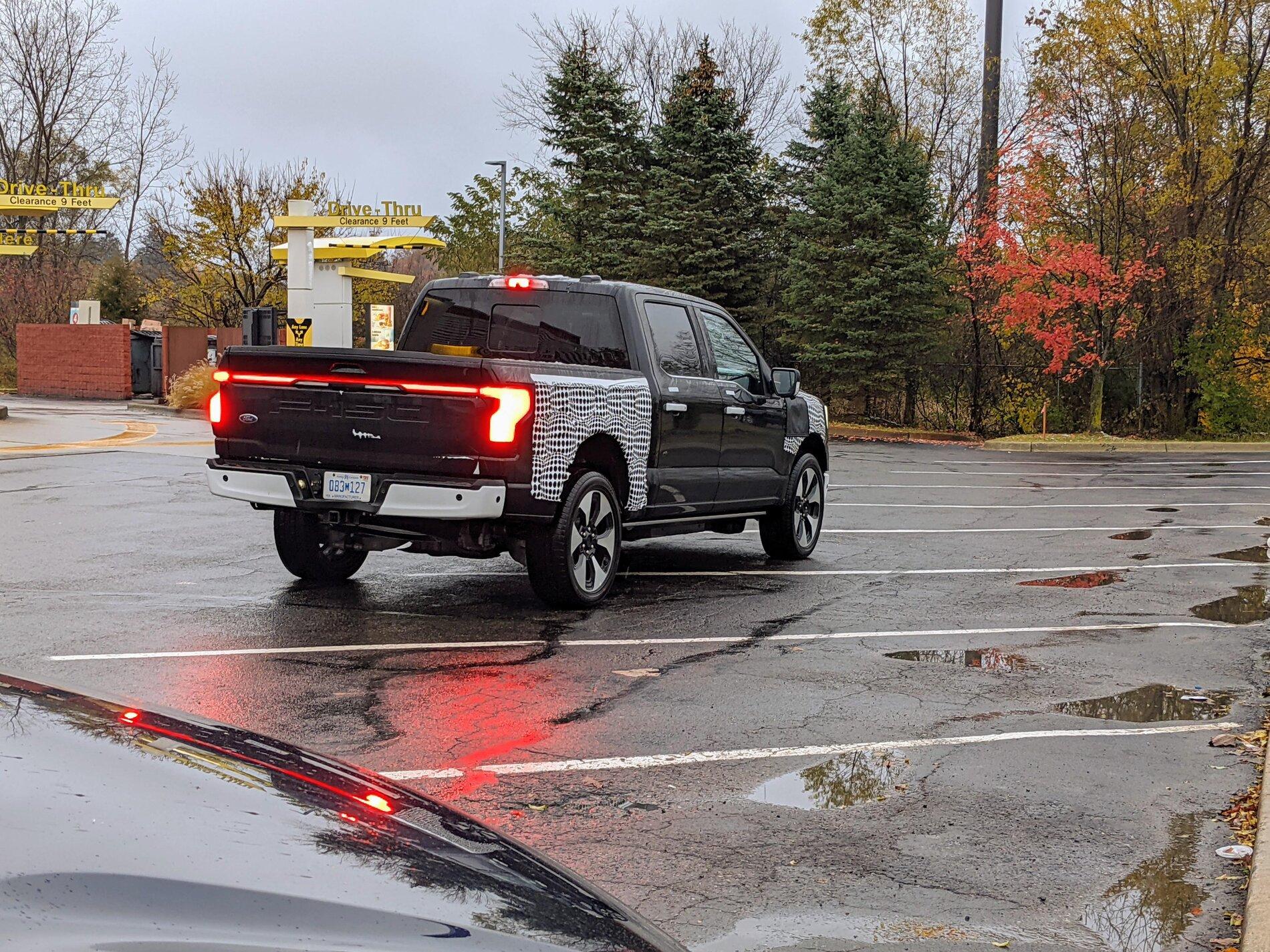 Ford F-150 Lightning AGATE BLACK F-150 Lightning Photos & Club mflxhzaianz71