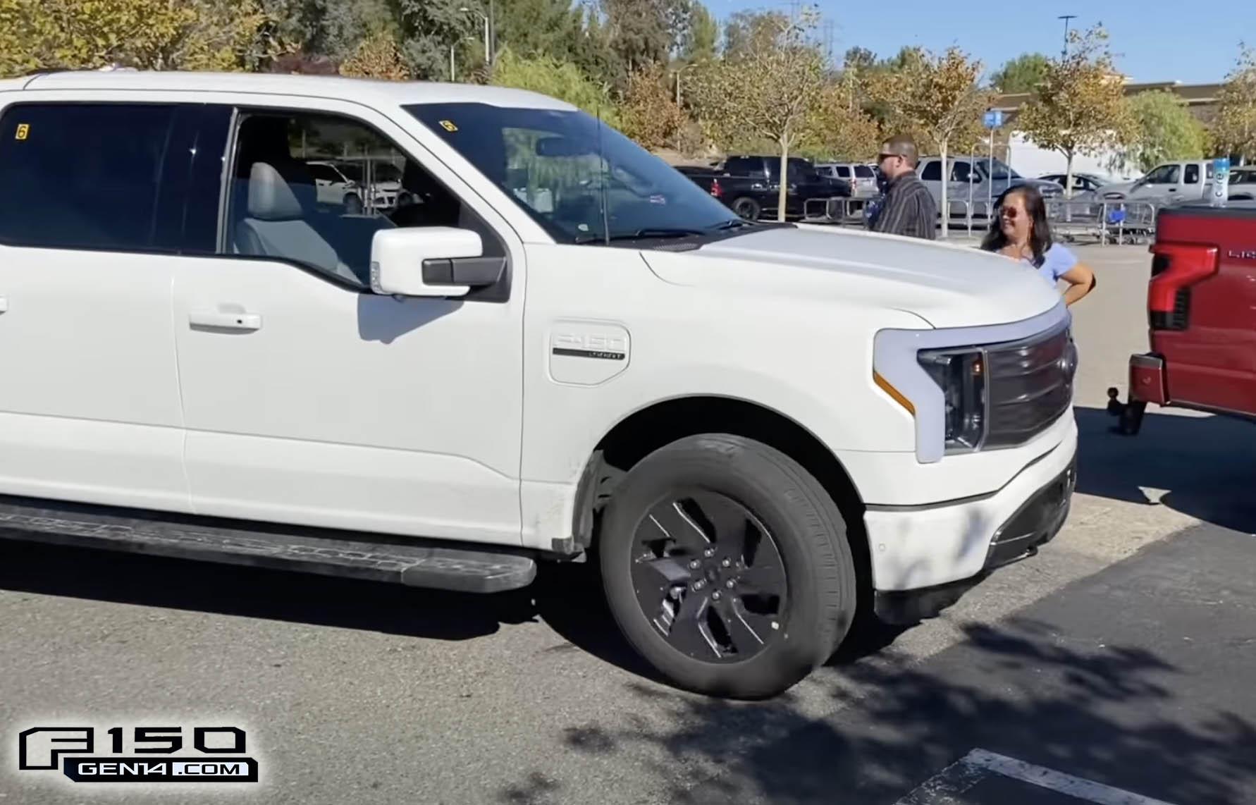 Ford F-150 Lightning OXFORD WHITE F-150 Lightning Photos & Club Oxford White F-150 Lightning Pickup 6