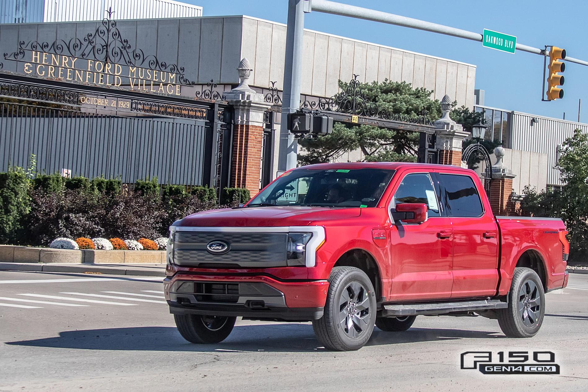 Ford F-150 Lightning F-150 Lightning Platinum (Iconic Silver) & Lariat (Rapid Red) Spotted On Public Roads Production Rapid Red 2022 F150 Lightning Lariat EV Pickup Truck 3