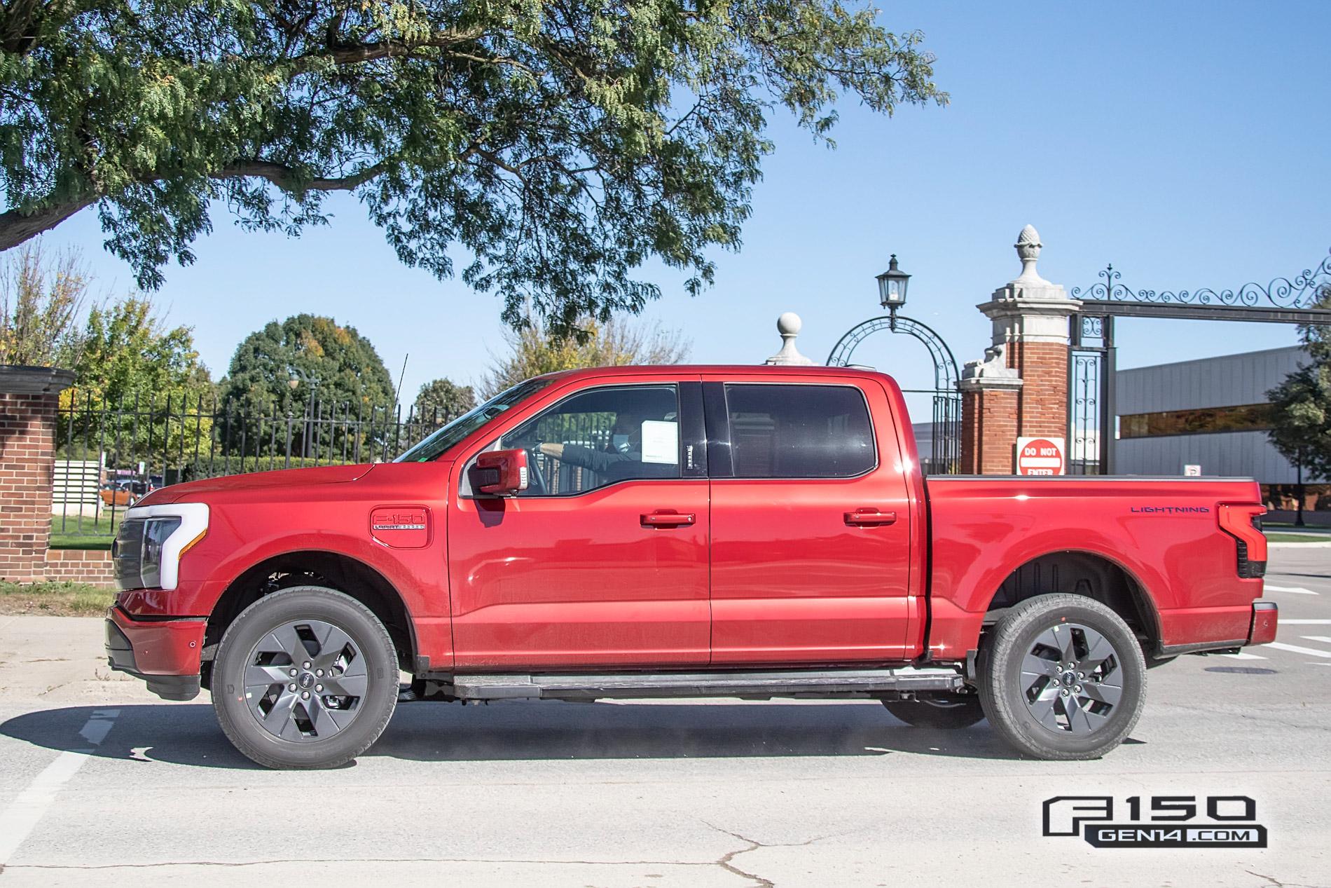 Ford F-150 Lightning F-150 Lightning Platinum (Iconic Silver) & Lariat (Rapid Red) Spotted On Public Roads Production Rapid Red 2022 F150 Lightning Lariat EV Pickup Truck 7