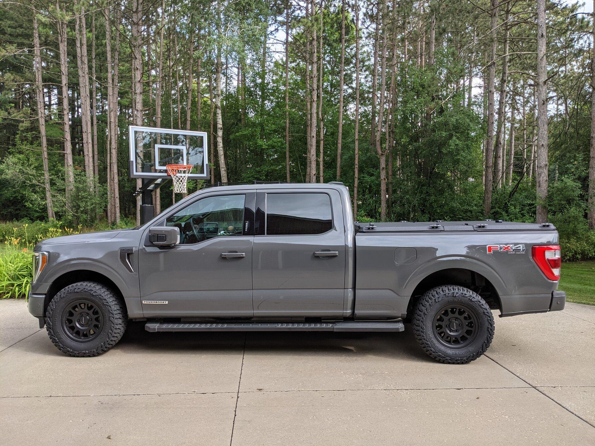 Ford F-150 Lightning Will it fit 20x9+1 w/ 33x12.50? PXL_20210625_213950764
