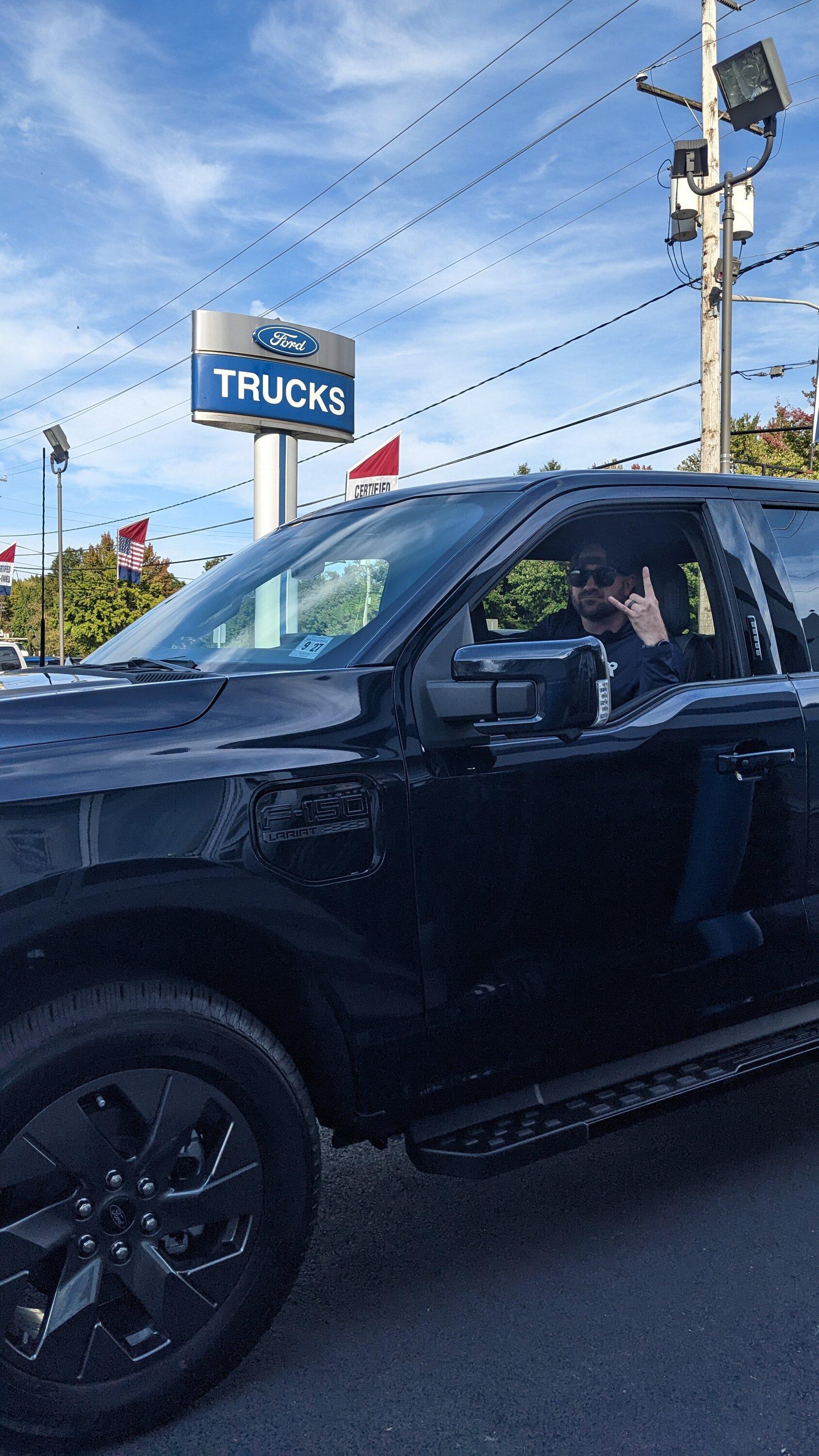 Ford F-150 Lightning ✅ 8/22 Lightning Build Week Group PXL_20220929_195955581