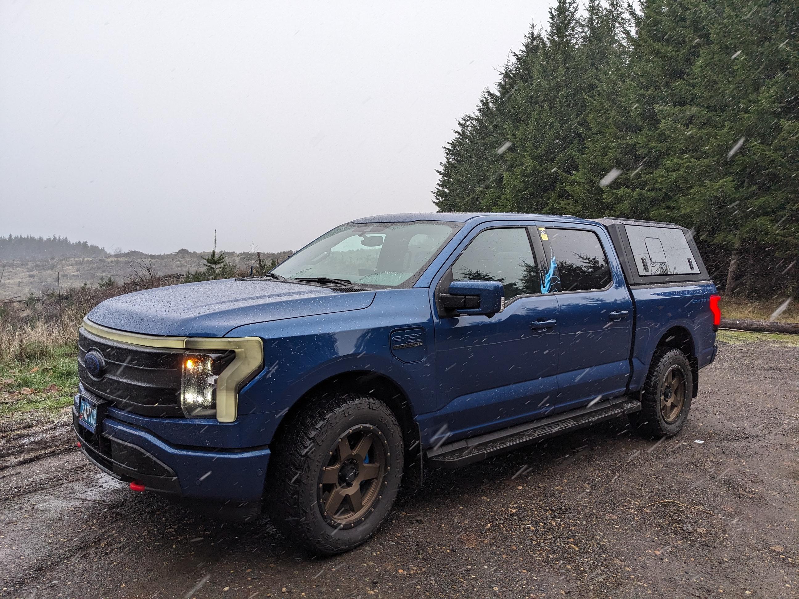 Ford F-150 Lightning 9AM; SmartCap install. 10:30AM in the Snow Zone! PXL_20231209_182551472