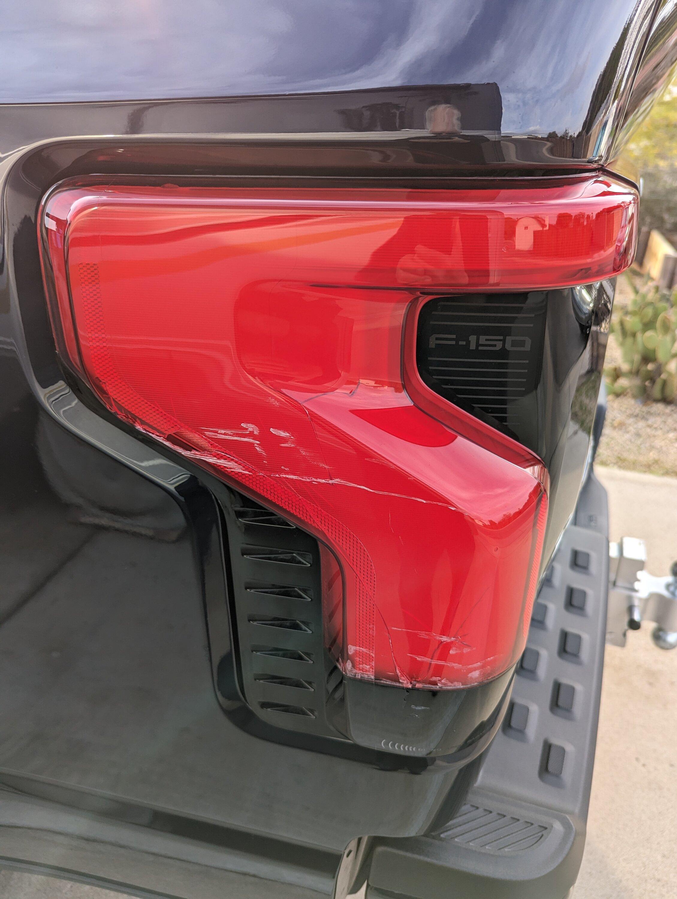 Ford F-150 Lightning 2023 F150 Lightning Platinum needs tail light driver side replacement PXL_20240124_231737421.MP