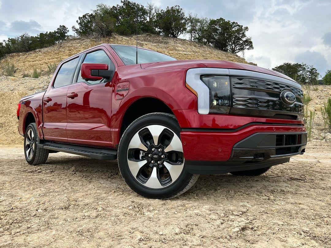 Ford F-150 Lightning RAPID RED F-150 Lightning Photos & Club Rapid Red F150 Lightning Platinum 4