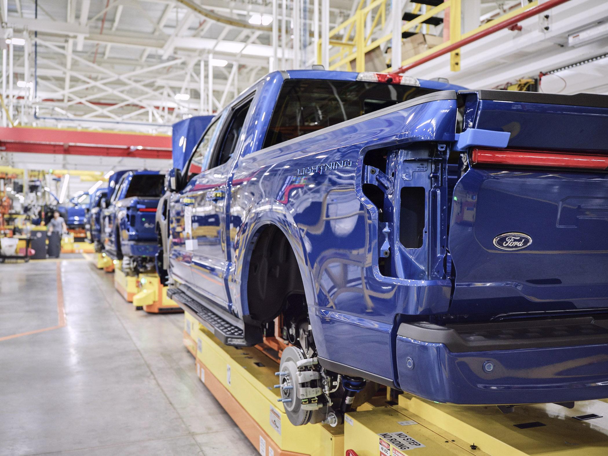 Ford F-150 Lightning 👷🏼‍♂️ Today Marks the Production Start For F-150 Lightning Trucks! -- Photos & Videos Rouge Electric Vehicle Center_02