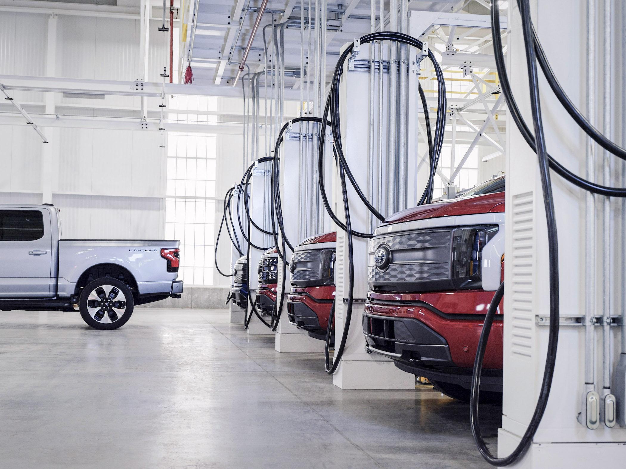 Ford F-150 Lightning 👷🏼‍♂️ Today Marks the Production Start For F-150 Lightning Trucks! -- Photos & Videos Rouge Electric Vehicle Center_11