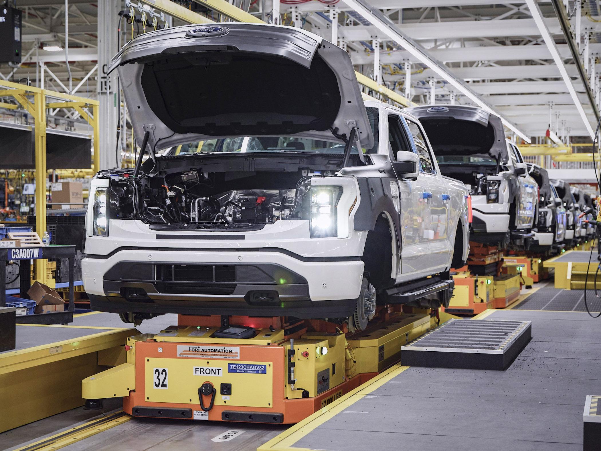 Ford F-150 Lightning 👷🏼‍♂️ Today Marks the Production Start For F-150 Lightning Trucks! -- Photos & Videos Rouge Electric Vehicle Center_16