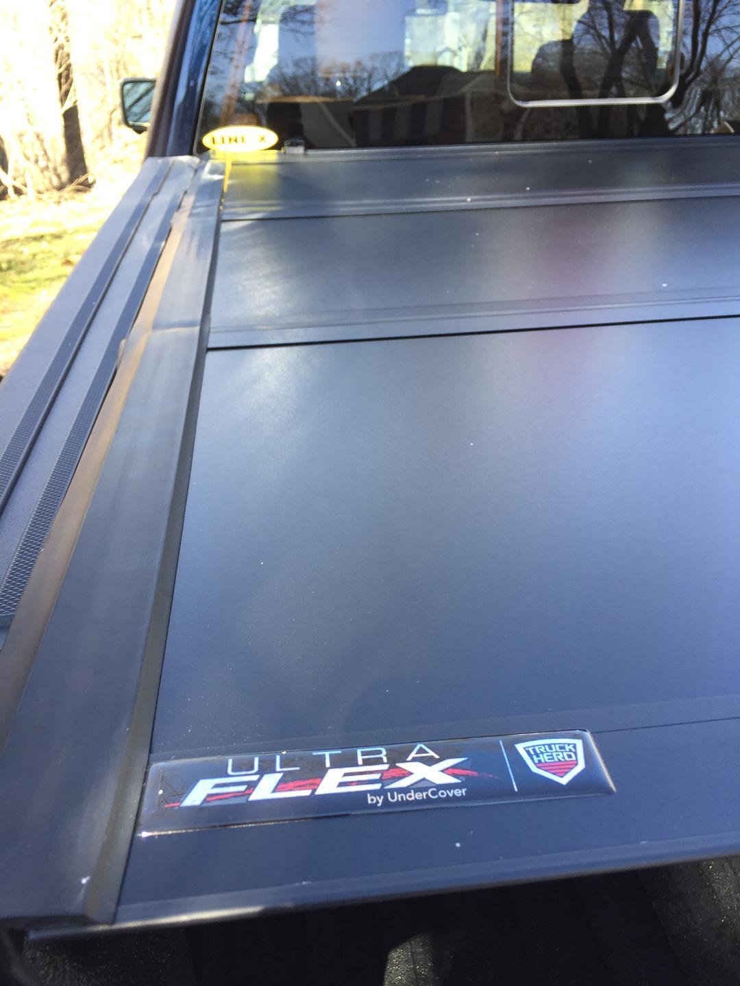 Ford F-150 Lightning BAK Revolver MX4 vs. Undercover Ultra Flex tonneau cover - Your thoughts? TC1