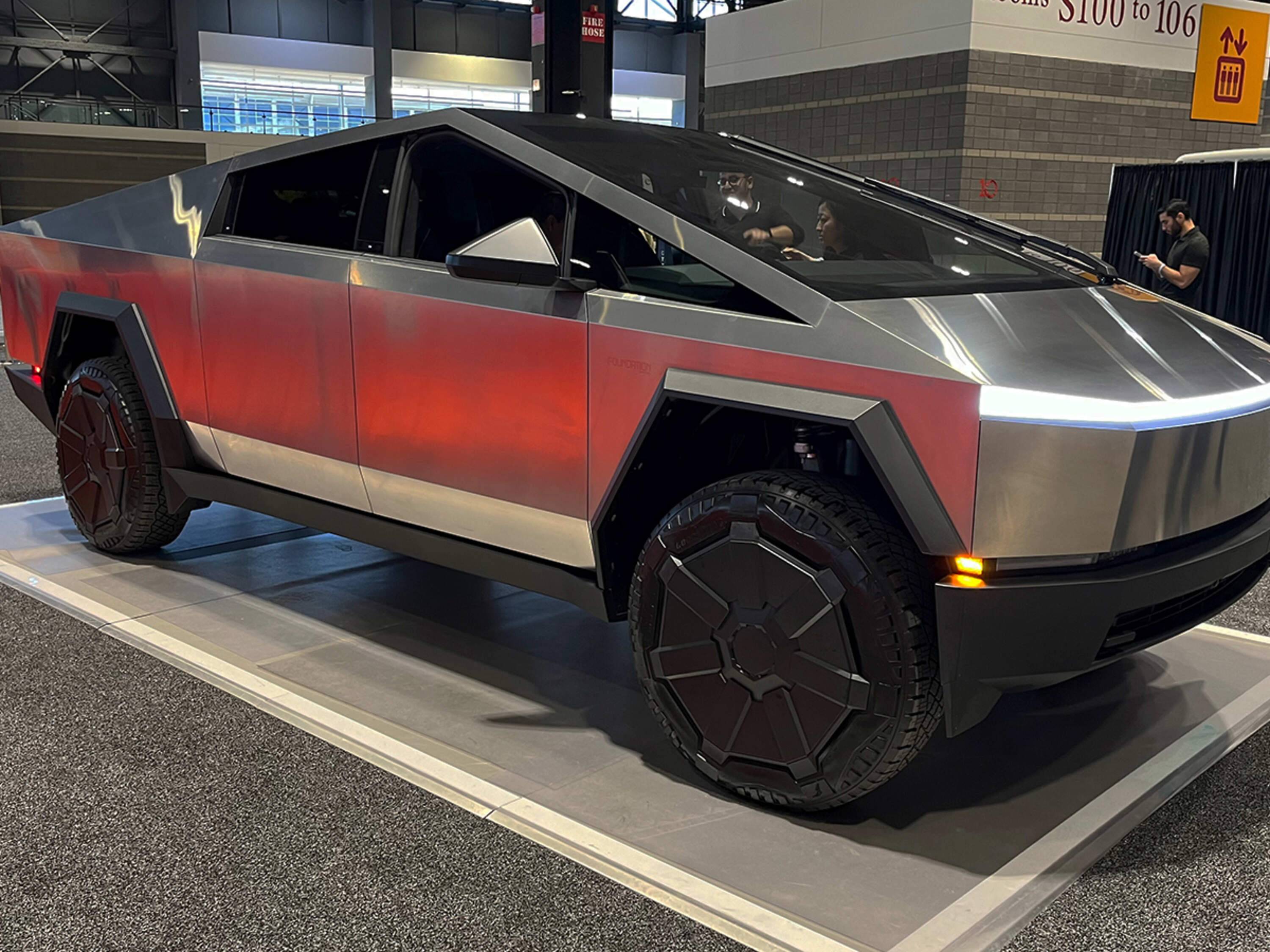 Ford F-150 Lightning Ford’s F-150 Lightning is falling behind Tesla’s Cybertruck in deepening EV crisis tesla-cybertruck-31