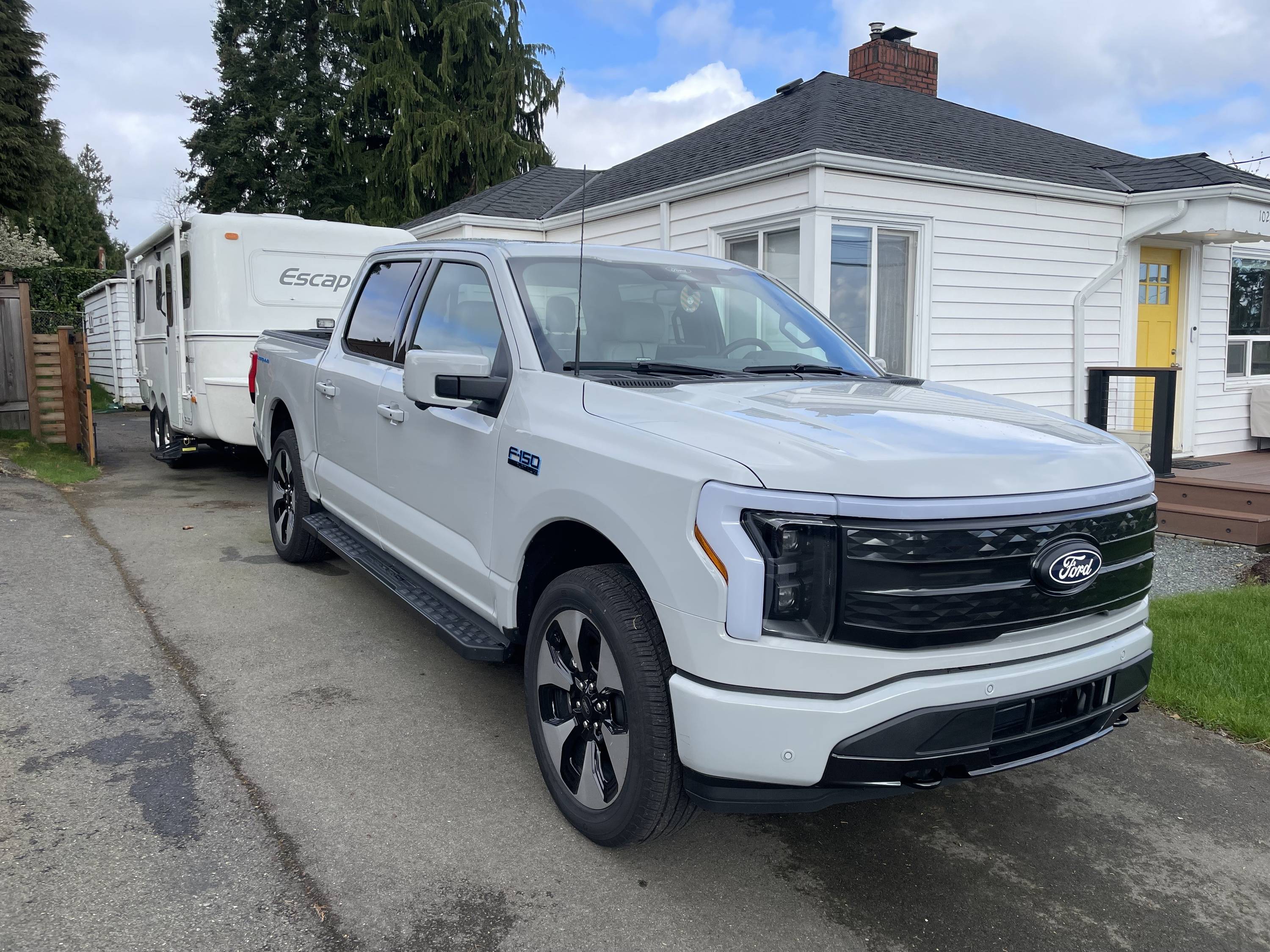 Ford F-150 Lightning Travel Trailer Tow Report: 2024 Lightning Platinum towing Escape 19 vVg9uow