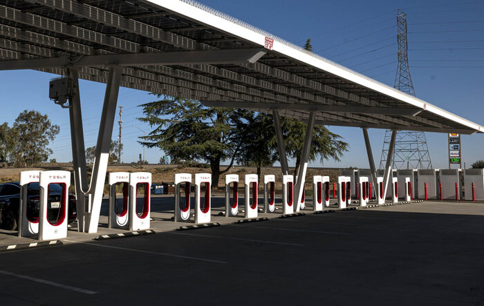 Tesla fires whole Supercharger team [Update: Musk says supercharger growth will continue]