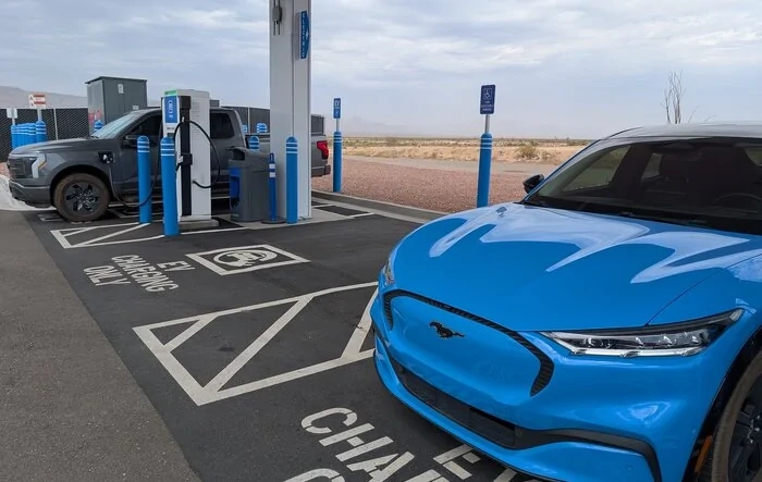 Caravan Road Trip: Mach-E & Lightning from Northern AZ to LA