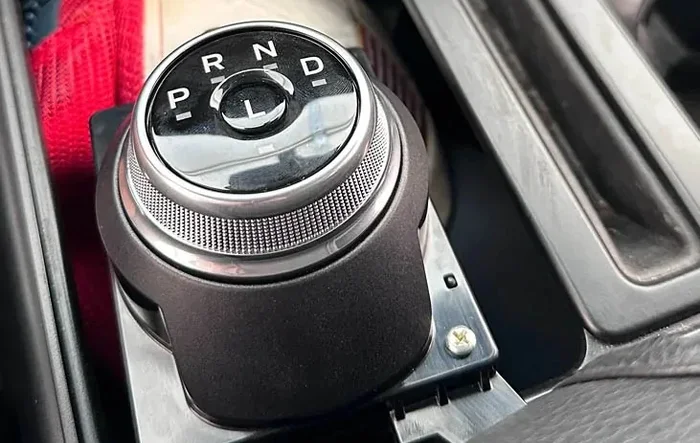 Installing ROTARY DIAL :  12" screen - without removing upper trim '22 PRO SR