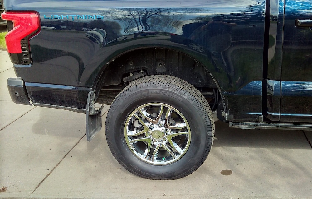 Added some Old School Bling to my Lightning: 18
